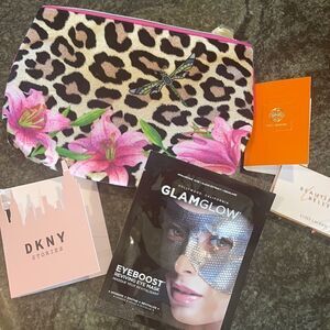 Glam glow eye mask with bonus bag & samples
